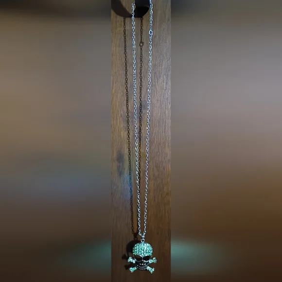 Green Crystal Skull & Crossbones Pendant Necklace - Picture 2 of 4